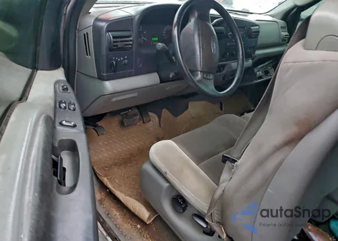 2005 Ford F250 Super Duty z USA, uszkodzony, nr VIN 1FTSX21P55EA73242